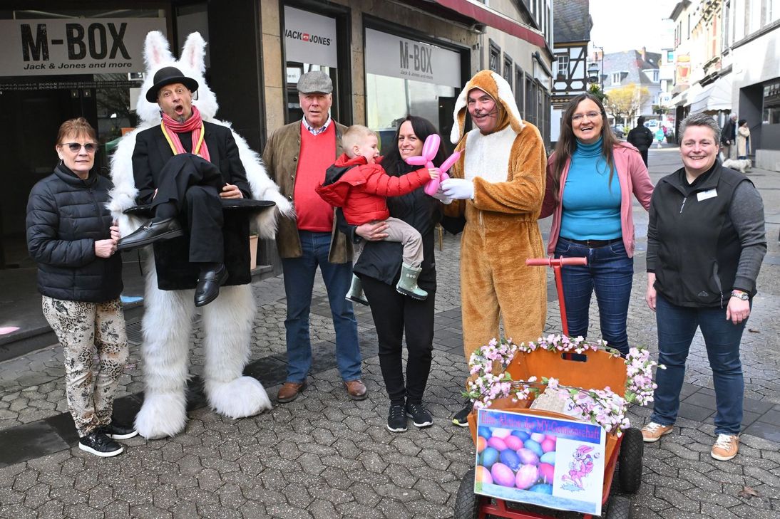 In der Mayener Innenstadt war nicht nur der Osterhase unterwegs