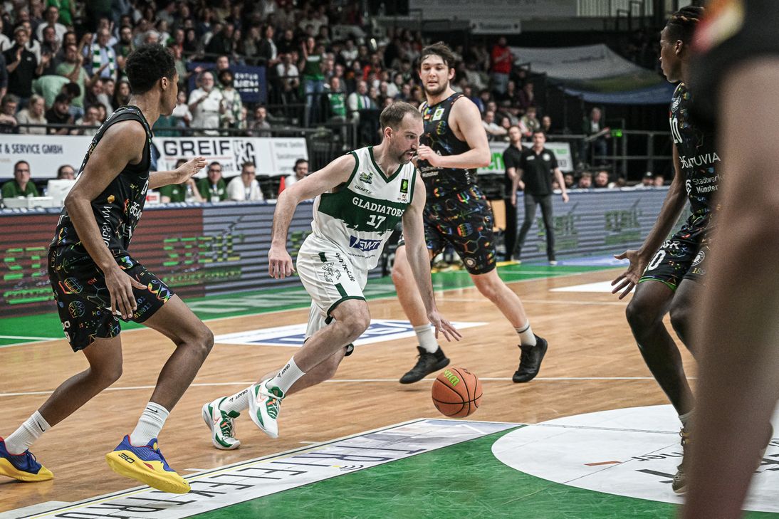 JJ Mann mit der Nummer 17 bei den Gladiators Trier.