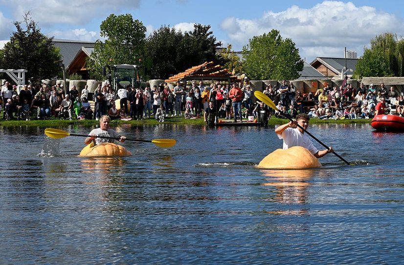 Auch die Männer maßen sich unter den Augen der rund 1.000 Zuschauerinnen und Zuschauer.
