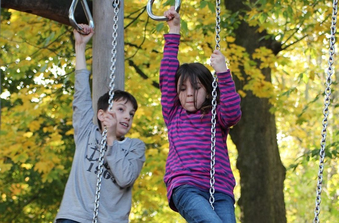 Spielende Kinder. Symbolbild