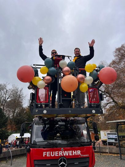 Jeder musste zu ihnen hochschauen: Adju Michael Baillivet (links) und der zukünftige, noch zu inthronisierdende Prinz, Daniel Krämer.