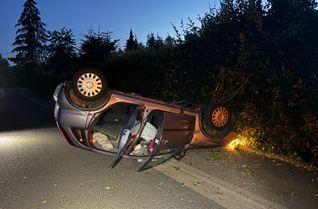 Der verunfallte PKW in Alterkülz.