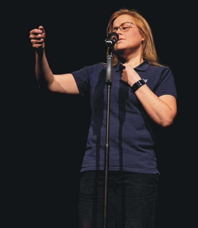 Eva-Lisa Finzi bietet ab 14 Uhr einen Poetry Slam-Workshop an. Foto: Veranstalter