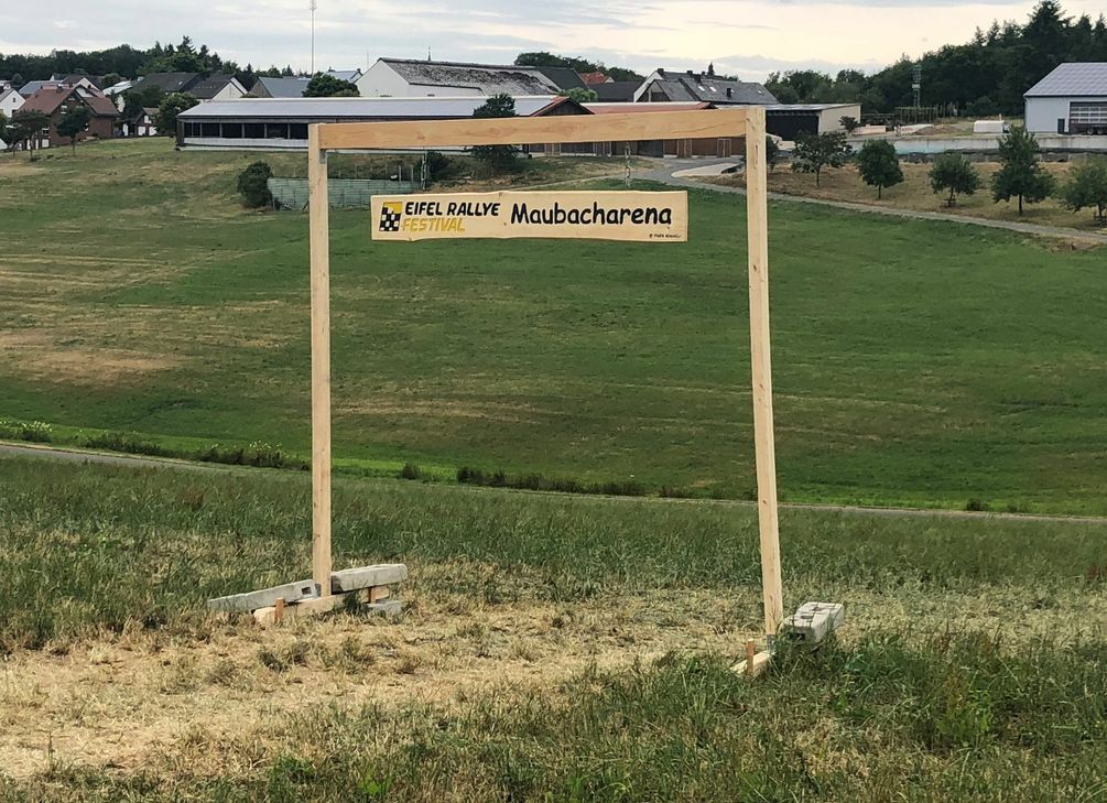 In der Maubacharena zwischen Hörscheid und Darscheid kam es zu dem Unfall am gestrigen Donnerstag, bei dem sechs Personen verletzt wurden. Foto: Woltmann