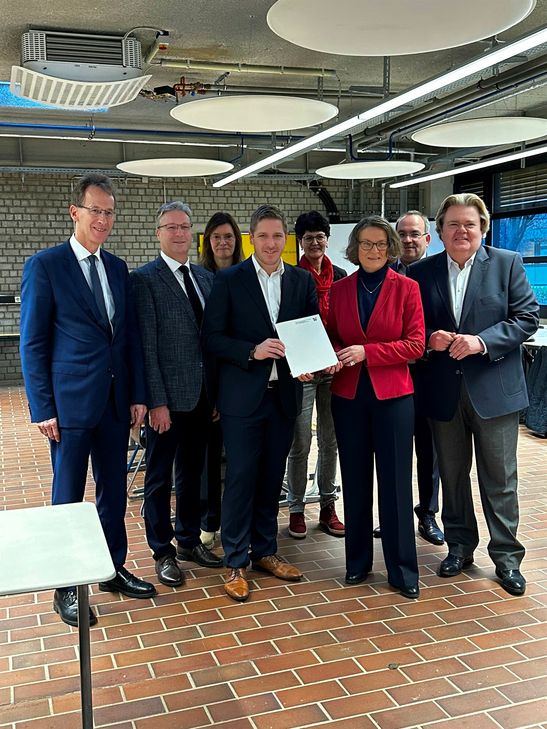 Übergabe des Förderbescheides an den Kreis Euskirchen