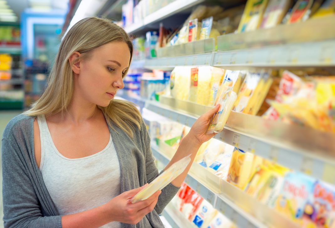 Augen auf beim Käsekauf: Immer mehr Hersteller von Milchprodukten, aber auch von anderen Lebensmitteln werben inzwischen gezielt mit dem Zusatz "Lactosefrei". – Foto: dmitrimaruta / fotolia.de