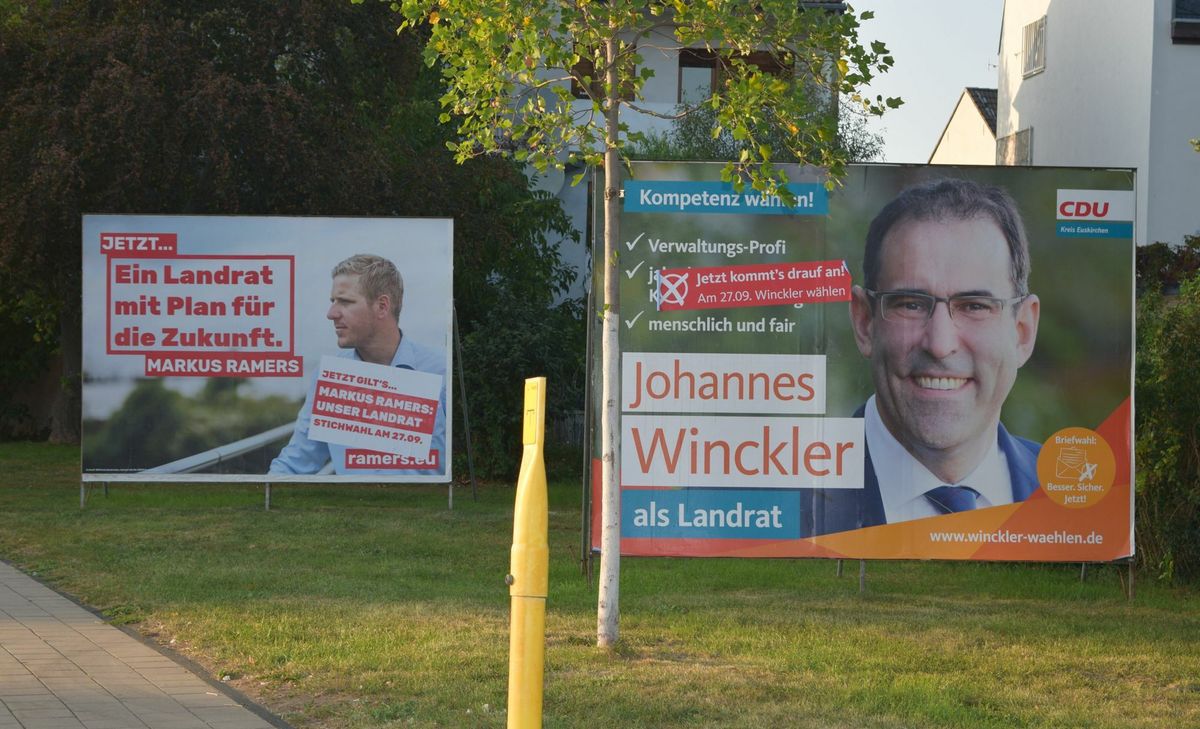 Lieferten sich am 13. September ein Kopf-an-Kopf-Rennen: Die Landratskandidaten Markus Ramers (SPD, li.) und Johannes Winckler (CDU, re.). Bei der Stichwahl am 27. September kämpfen beide um den Einzug ins Kreishaus. Foto: Scholl