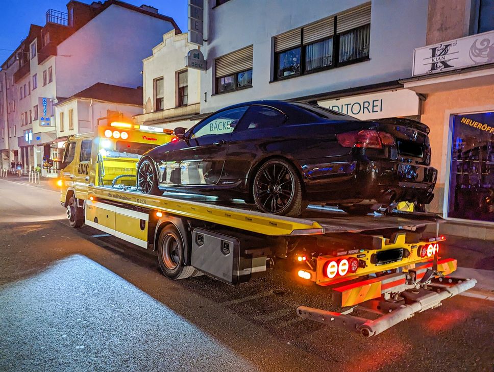 Abgeschleppter Pkw in der Paulinstraße