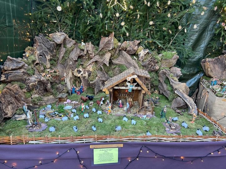 Die "Wollschaf-Krippe" aus dem Jahr 1976 ist die älteste in der Sammlung.