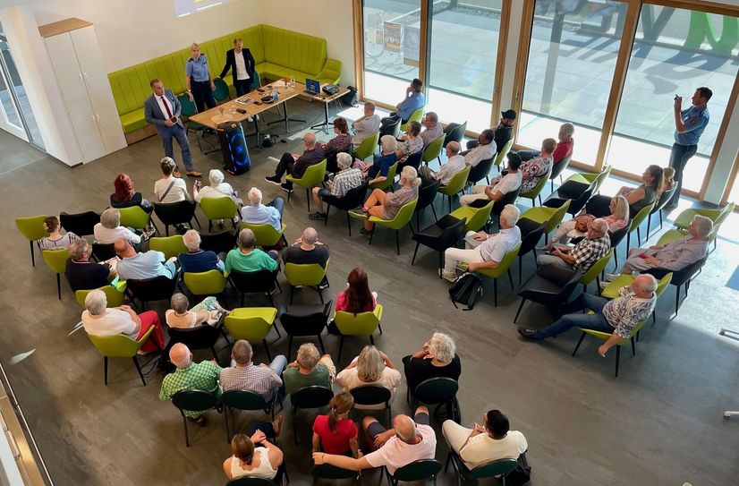 Der erste Bürgerdialog mit Verwaltung und Polizei im vergangenen Jahr war gut besucht.