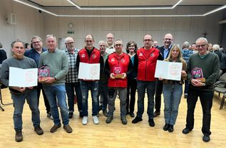 Die Preisträger aus Förderern der Rotter Kreuzweganlage, JFV Roetgen-Rott und VIelharmonischem Chor freuen sich über den Heimatpreis 2025.