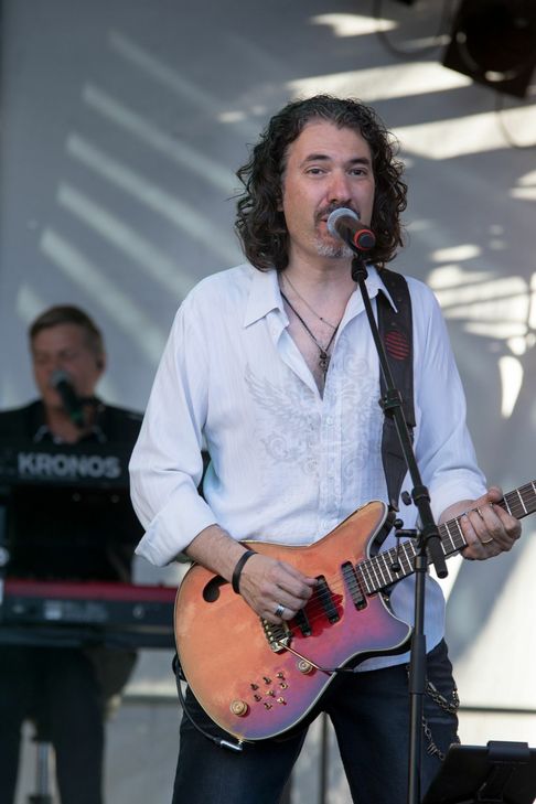 Ein Höhepunkt des Altstadtfestes ist auf der RPR1-Bühne am Domfreihof am Freitagabend "Pop meets Classic" mit Frank Rohles & Friends. Foto: FF