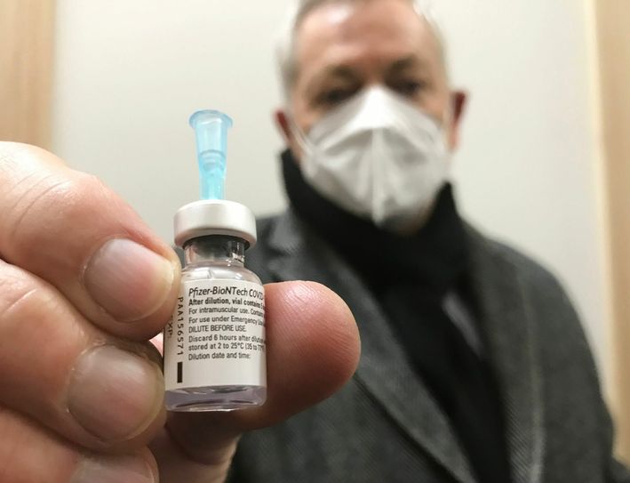 Unter anderem wird der Impfstoff von AstraZeneca vom BioNTech-Impfstoff ersetzt.