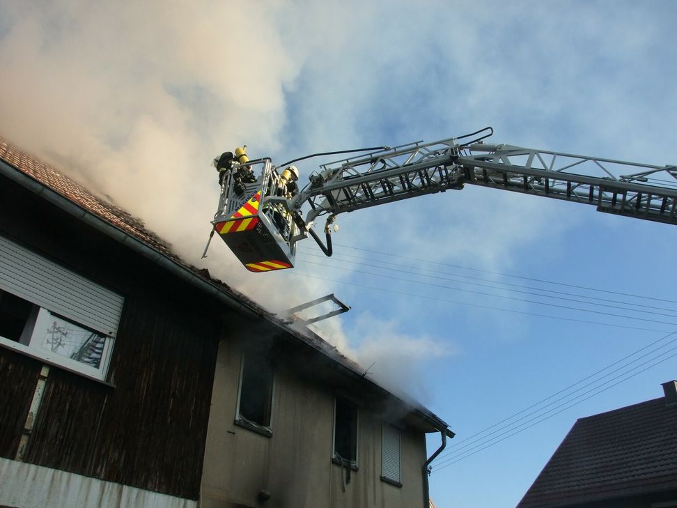 Mehr als 70 Einsatzkräfte waren mehrere Stunden lang im Einsatz.
