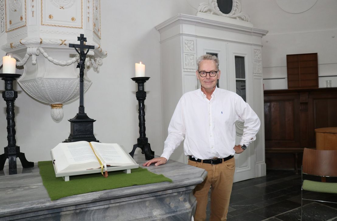 Paare aus der ganzen Welt haben sich schon in Monschau von Pfarrer Jens-Peter Bentzin trauen lassen.