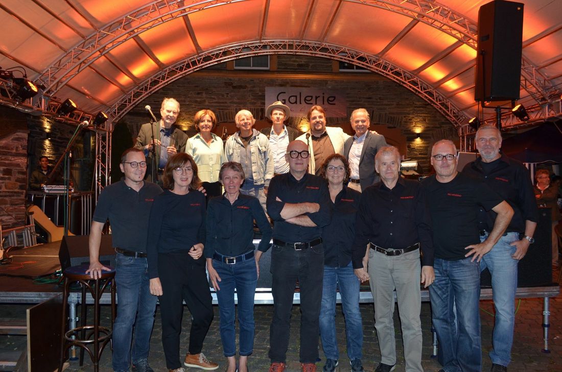 Edgar Reitz (h.l.) bleibt Schirmherr des Filmfestivals. Alle Beteiligten freuen sich über die Fortsetzung. (Archivfoto: Bender)