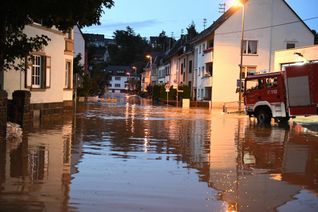 In Mayen trat die Nette über die Ufer und überschwemmte auch den Bereich Gerberstraße/Maifeldstraße.