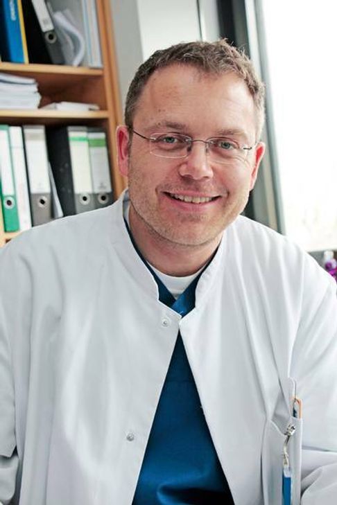 Alle Fragen rund um das Thema Darmkrebs beantworten Oberarzt Lucas Wehling...