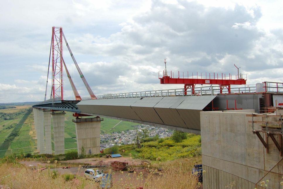 Brückenschlag: Das Projekt Hochmoselbrücke soll im Herbst 2019 fertiggestellt werden.