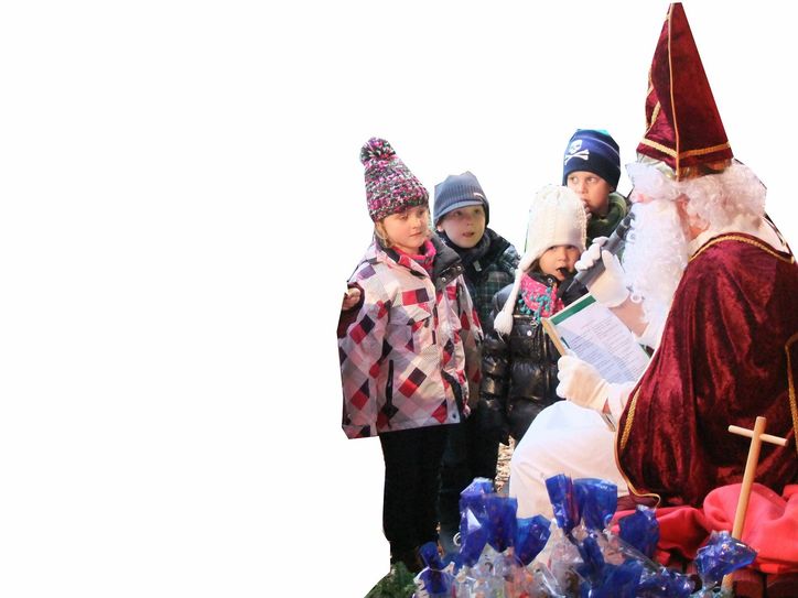 Zum Hermeskeiler Weihnachtsmarkt "Lichterglanz im Park" hat sich auch in diesem Jahr wieder der Nikolaus angekündigt. Foto: Archiv