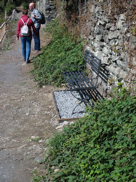 Ein schöner Platz zum Verweilen: Der Aussichtspunkt unterhalb der St. Ursula Mädchenrealschule.