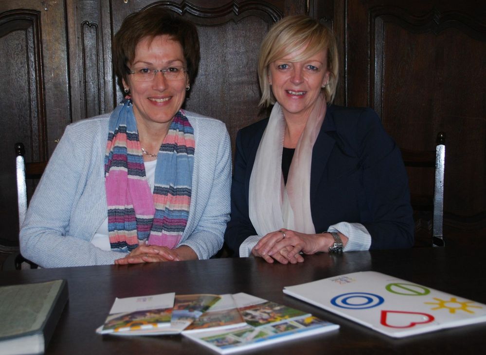 Von links: Geschäftsführerin Iris Poth und Bürgermeisterin Sabine Preiser-Marian. Foto: Stadt Bad Münstereifel