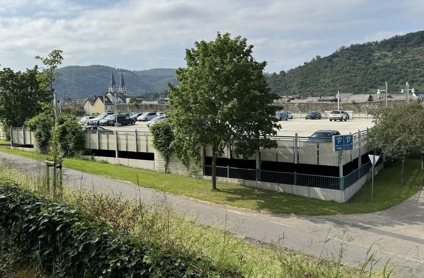 Während der Sanierungsarbeiten ist ein Teil der Parkplätze nicht verfügbar.