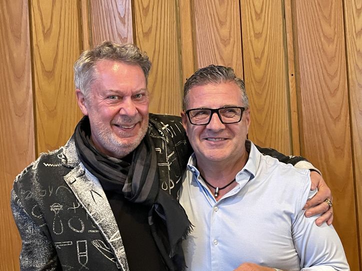 Dieter Klein (l.). lange Jahre im Vorstand aktiv,  wurde von Jürgen Nett verabschiedet.