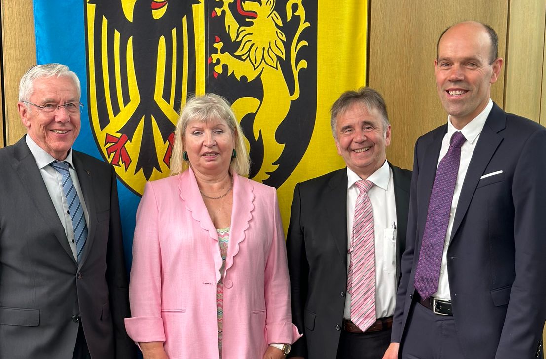 Neue Kreisbeigeordnete mit Landrat Volker Boch: Dieter Schneider (v.l.), Katharina Monteith, Wolfgang Spitz.