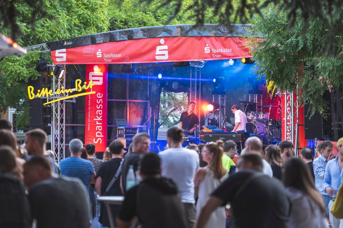 Kornmarkt-Bühne beim Altstadtfest 2024