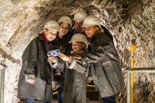 Angenehme Abkühlung kombiniert mit Lernspaß im Deutschen Schieferbergwerk Mayen