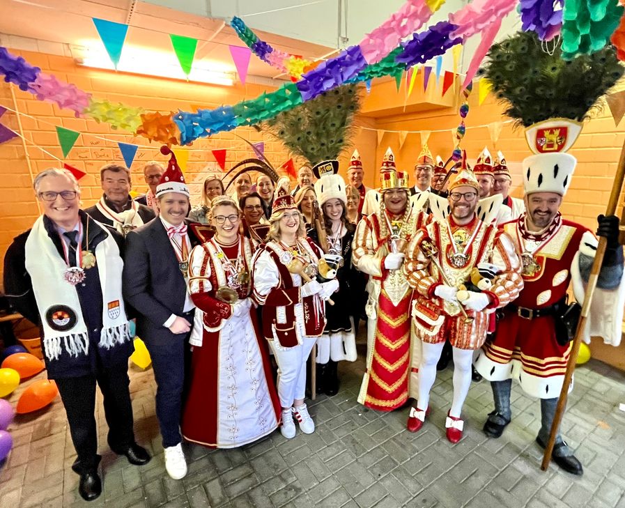 Landrat und Behördenleiter Markus Ramers und der Abteilungsleiter Polizei, Polizeidirektor Harald Mertens, empfingen heute mit Vertretern der Kreispolizei, "royalen Besuch".