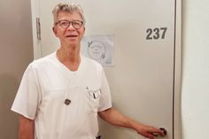 Nach 47 Jahren als Krankenpfleger verlässt Udo Mey die Eifelklinik St. Brigida und wirbt für einen tollen und ehrlichen Beruf.