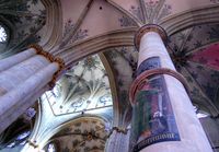 Das einzige Bildnis Adelheids findet sich heute an der "Judassäule" in der Liebfrauenkirche (unten rechts)