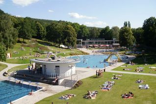 Im Trierer Südbad gab es zwei Polizeieinsätze wegen aggressiver Personen und Stromausfall.