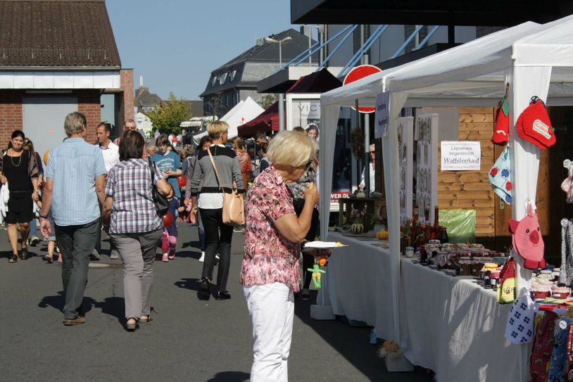Wie hier der Leprakreis auf dem Wirtschaftstag werden sich viele soziale Institutionen beim Monschauer Aktionstag »Wir helfen« am ersten Adventsonntag präsentieren.