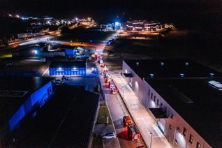 Gegen 0.30 Uhr brachen die Einsatzkräfte in Richtung Vulkaneifel auf. (Fotos: Dennis Irmiter)