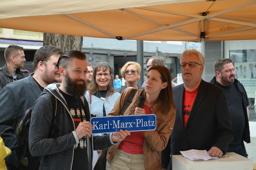 V.l.n.r.: Christian Henniger (1. Vorsitzender der Interessengemeinschaft Karl-Marx-Viertel), Sylvia Mayer-Stenzel (SPD Trier Mitte/Gartenfeld) und Andreas Ludwig (Baudezernent der Stadt Trier)