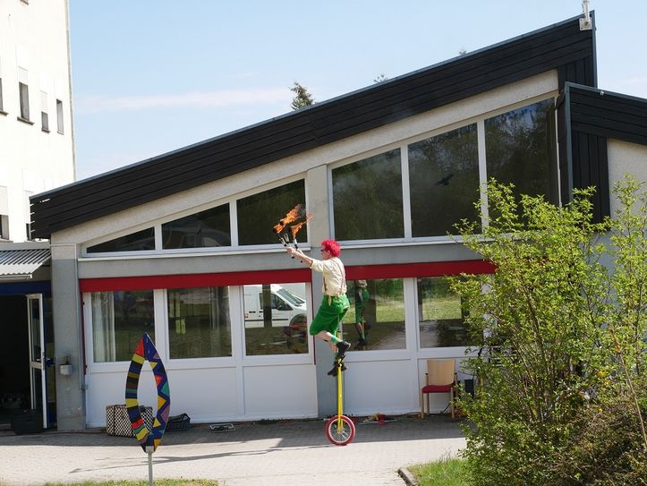 Die Künstler unterhielten die Bewohner bestens. Fotos: Caritas Zentrum