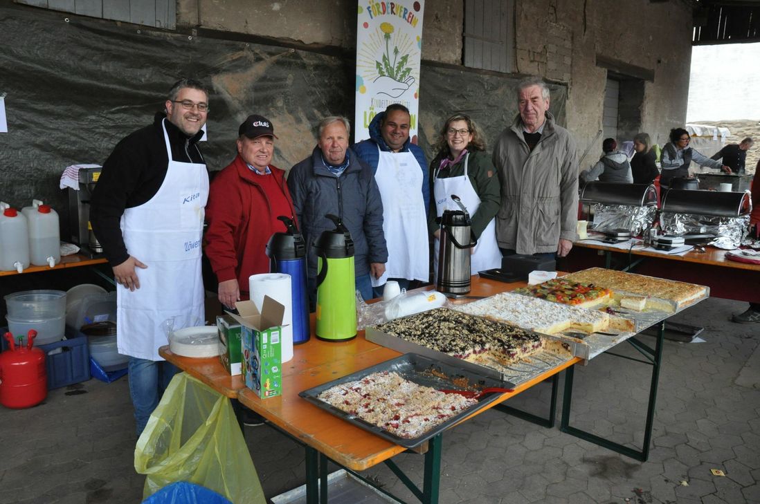 Der Pfarrgemeinderat und der Förderverein der Kita sorgten für Süßes.