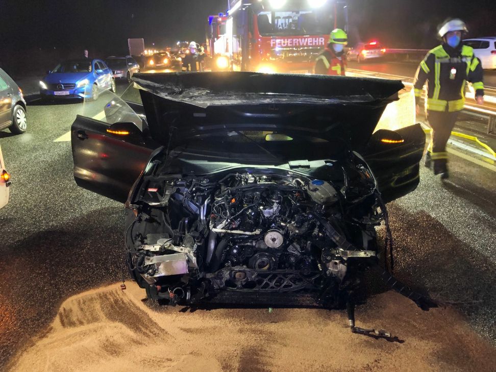 Schqwerer Unfall bei Waldböäckelheim. Fotos: Polizeiinspektion Bad Kreuznach