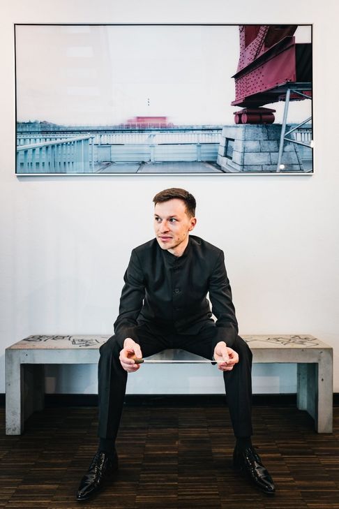 Friedrich Praetorius dirigiert das Staatsorchester Rheinische Philharmonie beim Sinfoniekonzert am 6. Juli in Mayen.