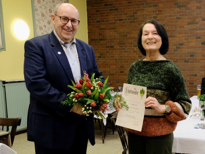 Norgart Gudat erhielt die silberne Verdienstnadel des Eifelvereins Mayen.