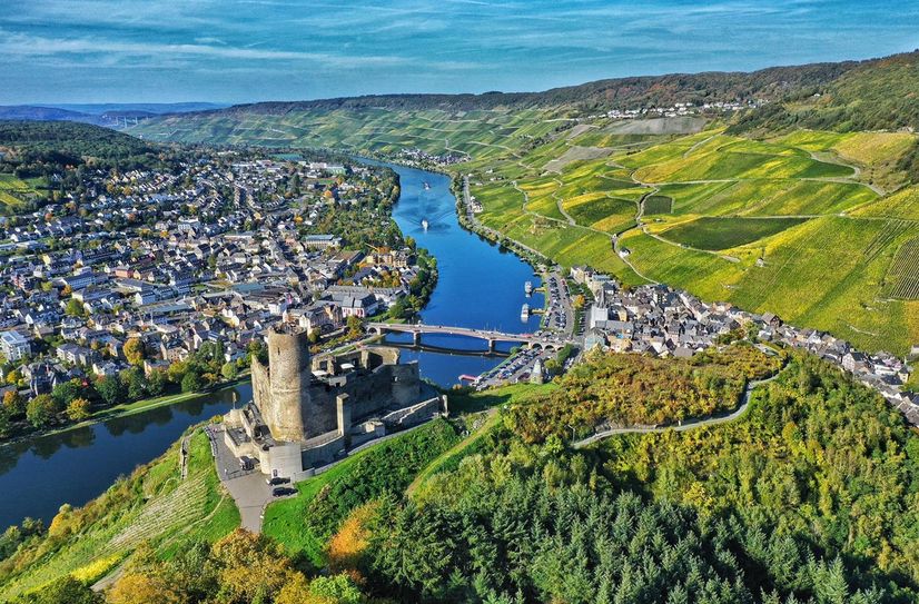 Die Burg Landshut in Bernkastel-Kues ist bereits in KuLaDig aufgenommen.