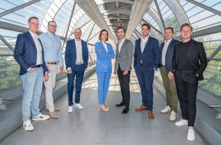 Das Führungsteam der Unternehmensgruppe WEISS (v.l.): Leonard Weiss, Axel Wilden, Thomas Haas, Juliane Förster-Krings, Philipp Magnus Froben, Tom Widdig, Achim Lerchen und Tom Koops.