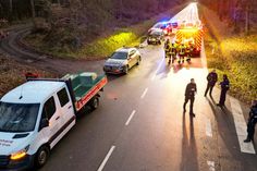 Bei dem Auffahrunfall am frühen Montagmorgen wurden alle drei beteiligten Autofahrer verletzt.