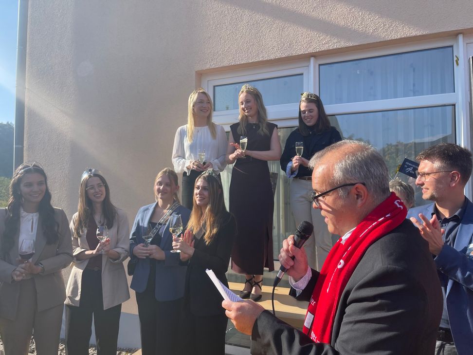 Großer Empfang  am Sonntag in Ediger-Eller: Der Moselort feiert die neue Deutsche Weinkönigin Anna Zenz.