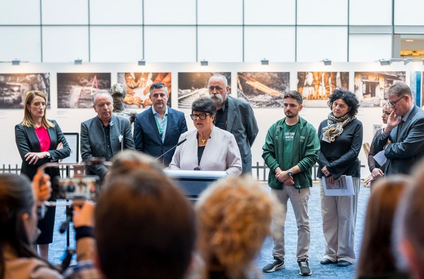 Sabine Verheyen appellierte bei der Ausstellungseröffnung: »An Opfer der Katastrophe erinnern und die richtigen Lehren ziehen«.