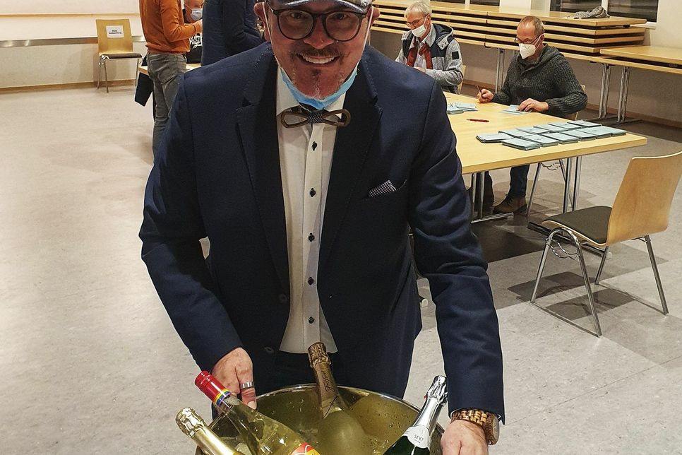 Jürgen Tatzke erreichte nur 48 Prozent der Stimmen - zu wenig für das Amt des neuen Bürgermeisters von Simmertal. Foto: Schmitt