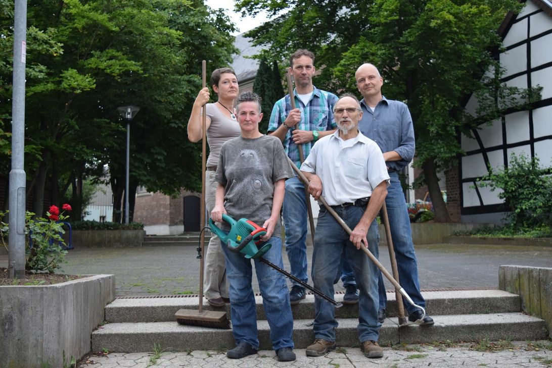 Mitglieder der IG Dorferneuerung Kuchenheim haben sich über ein Jahr lang gegen die Umbaumaßnahme gewehrt.